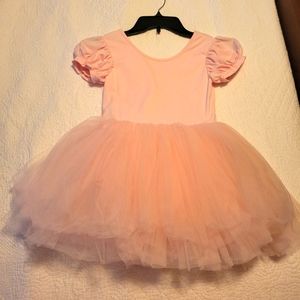 Beautiful girls ballerina tutu,pink,  size isn't marked but it fit like S6/7